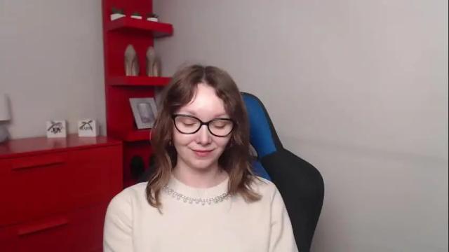 Image 4 of beautyzoexx Stream on Chaturbate on 15 days ago