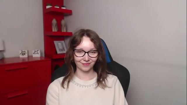 Image 8 of beautyzoexx Stream on Chaturbate on 15 days ago