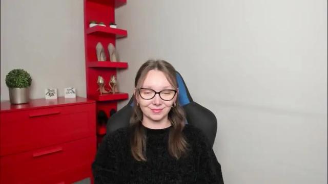 Image 3 of beautyzoexx Stream on Chaturbate on 2 months ago