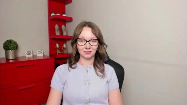 Image 11 of beautyzoexx Stream on Chaturbate on 2 months ago