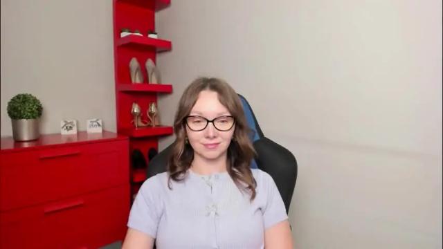 Image 3 of beautyzoexx Stream on Chaturbate on 2 months ago