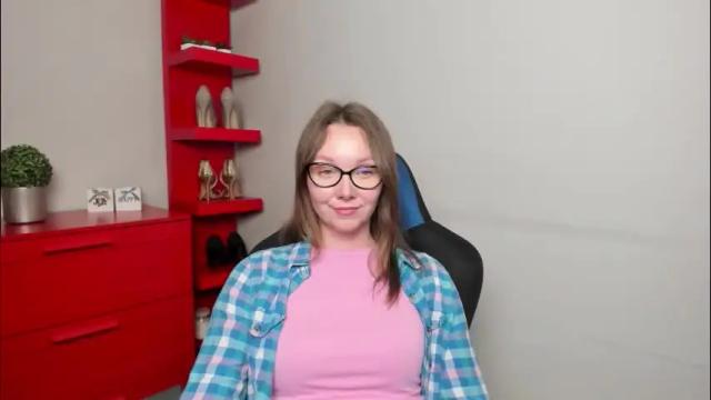 Image 3 of beautyzoexx Stream on Chaturbate on 2 months ago