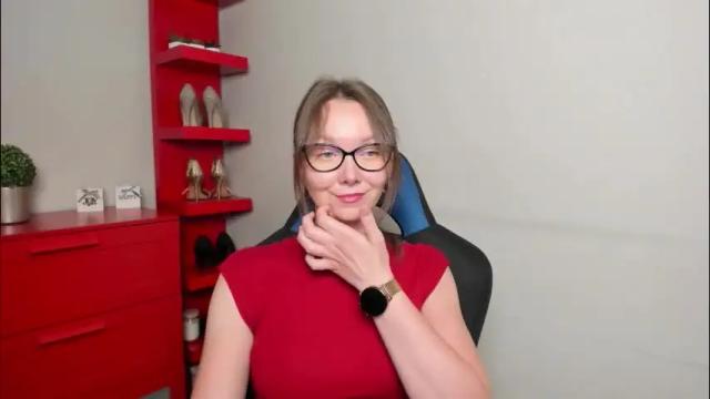 Image 2 of beautyzoexx Stream on Chaturbate on 1 month ago