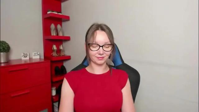 Image 4 of beautyzoexx Stream on Chaturbate on 1 month ago