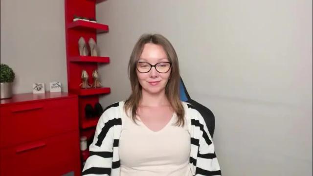 Image 8 of beautyzoexx Stream on Chaturbate on 1 month ago