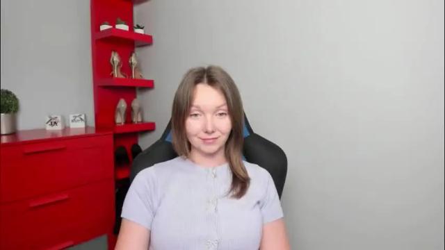 Image 2 of beautyzoexx Stream on Chaturbate on 1 month ago