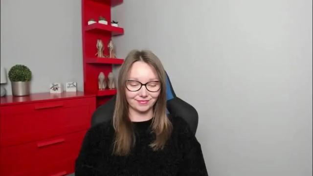 Image 2 of beautyzoexx Stream on Chaturbate on 1 month ago