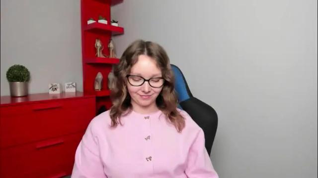 Image 12 of beautyzoexx Stream on Chaturbate on 1 month ago