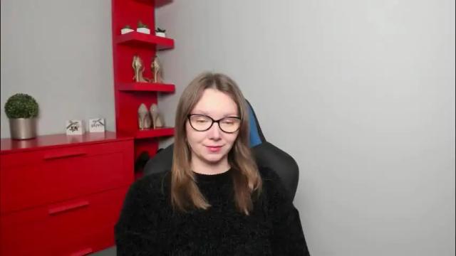 Image 2 of beautyzoexx Stream on Chaturbate on 1 month ago