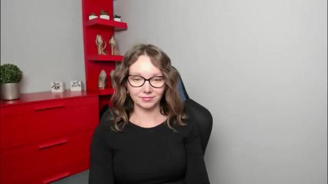 Image 4 of beautyzoexx Stream on Chaturbate on 1 month ago