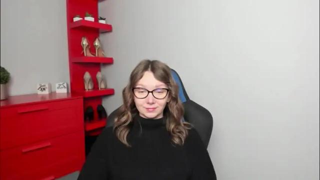 Image 2 of beautyzoexx Stream on Chaturbate on 13 days ago