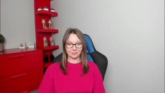 Image 10 of beautyzoexx Stream on Chaturbate on 12 days ago