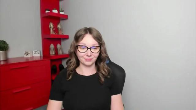 Image 3 of beautyzoexx Stream on Chaturbate on 7 days ago