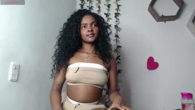 Image 2 of beba_26 Stream on Chaturbate on 19 months ago
