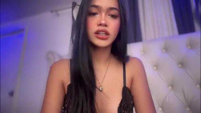 Image 2 of bebe_hermosa69 Stream on Chaturbate on 4 months ago