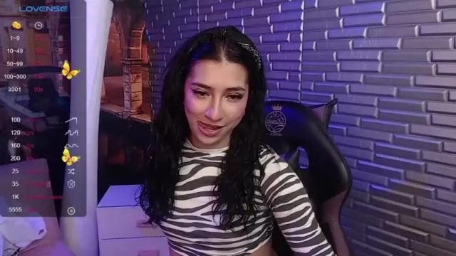Image 8 of becca_bonnet Stream on Chaturbate on 17 months ago