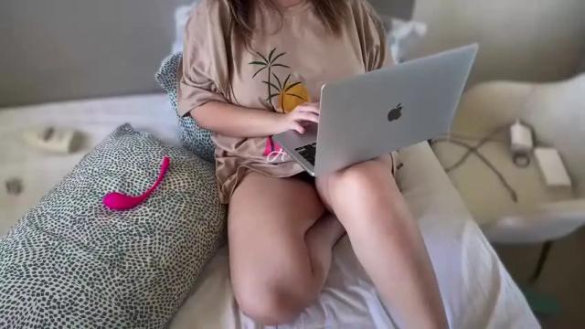 Image 8 of becca_sinclair Stream on Chaturbate on 19 months ago