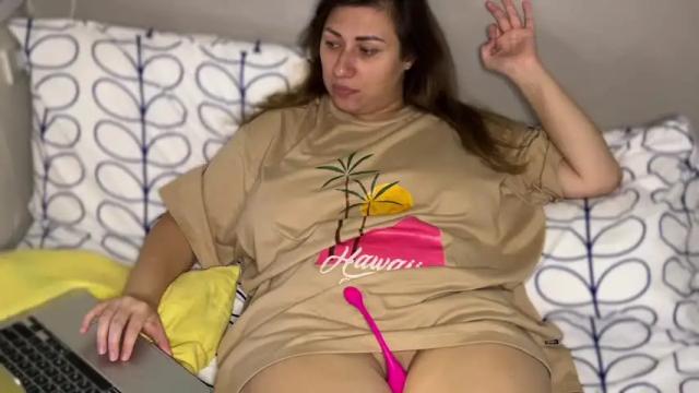 Thumbnail 1, becca_sinclair's Stream at Chaturbate, 19 months ago