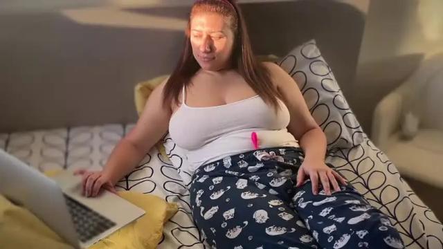 Image 4 of becca_sinclair Stream on Chaturbate on 23 months ago