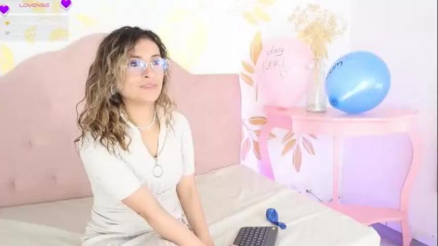 Image 11 of beccamilanni Stream on Chaturbate on 1 month ago