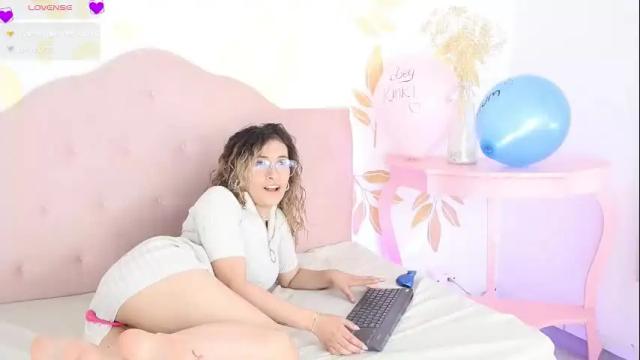 Image 12 of beccamilanni Stream on Chaturbate on 1 month ago