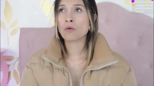 Image 6 of beccamilanni Stream on Chaturbate on 19 days ago