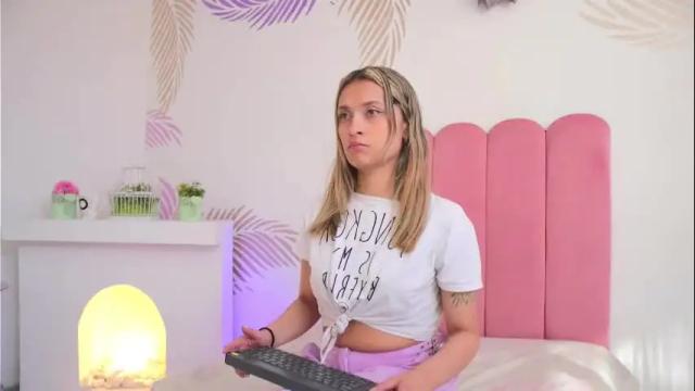 Thumbnail 1, beccamilanni's Stream at Chaturbate, 2 months ago
