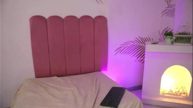 Image 10 of beccamilanni Stream on Chaturbate on 1 month ago