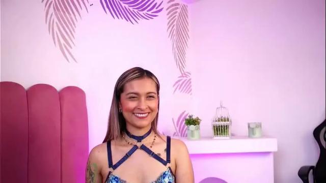 Image 10 of beccamilanni Stream on Chaturbate on 4 months ago