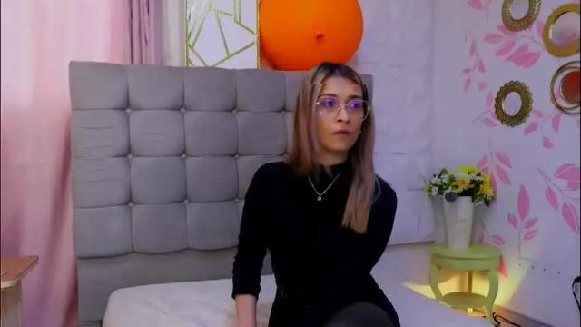 Image 4 of beccamilanni Stream on Chaturbate on 1 month ago