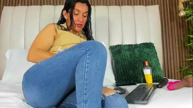 Image 3 of beckamils Stream on Chaturbate on 26 days ago