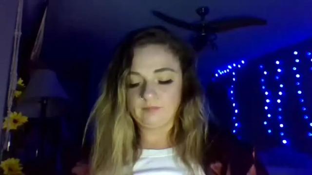 Image 10 of beckkyyybee Stream on Chaturbate on 19 months ago