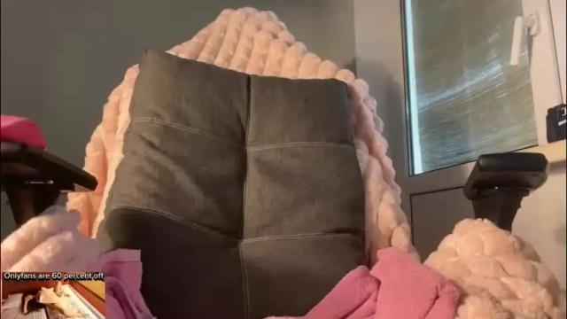 Image 11 of becky_baker Stream on Chaturbate on 2 months ago