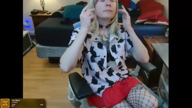 Image 3 of beckyking Stream on Chaturbate on 1 month ago