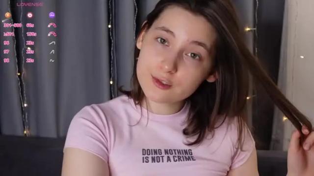 Image 2 of beckymartens Stream on Chaturbate on 1 day ago