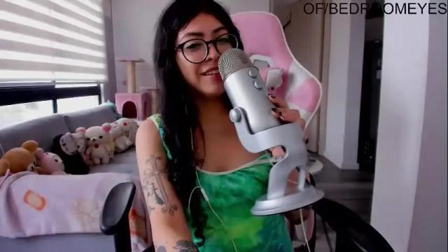 Image 3 of bedroomeyess Stream on Chaturbate on 5 days ago