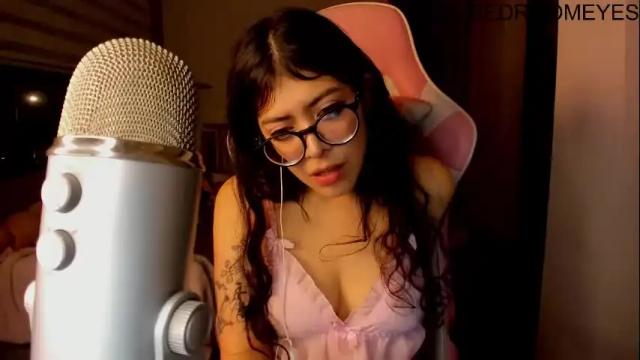 Image 2 of bedroomeyess Stream on Chaturbate on 3 days ago