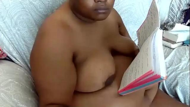 Image 12 of beebeewhunny Stream on Chaturbate on 22 months ago