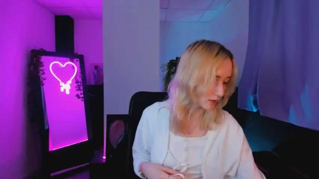 Thumbnail 1, beeelle's Stream at Chaturbate, 12 months ago