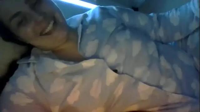Image 2 of beeinmedeep Stream on Chaturbate on 1 month ago