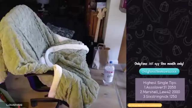 Image 12 of beekawaii Stream on Chaturbate on 12 months ago