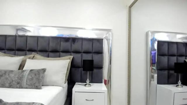 Image 6 of beellarosse Stream on Chaturbate on 21 months ago
