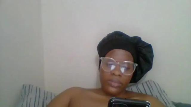 Image 3 of beequeen1996 Stream on Chaturbate on 18 months ago