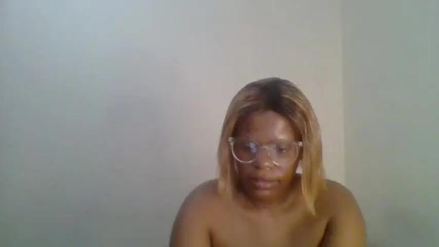 Image 2 of beequeen1996 Stream on Chaturbate on 17 months ago