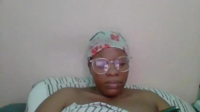 Image 11 of beequeen1996 Stream on Chaturbate on 17 months ago