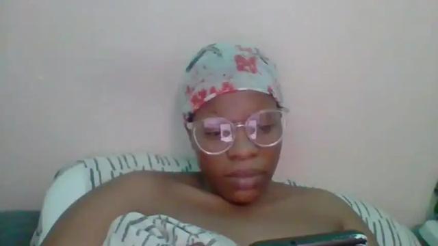 Image 2 of beequeen1996 Stream on Chaturbate on 17 months ago