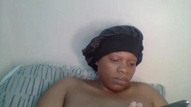 Image 2 of beequeen1996 Stream on Chaturbate on 17 months ago