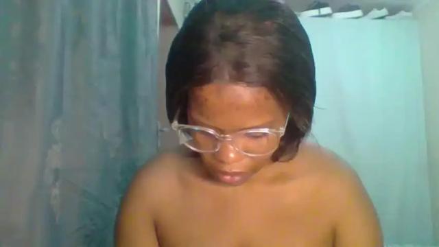 Image 2 of beequeen1996 Stream on Chaturbate on 17 months ago