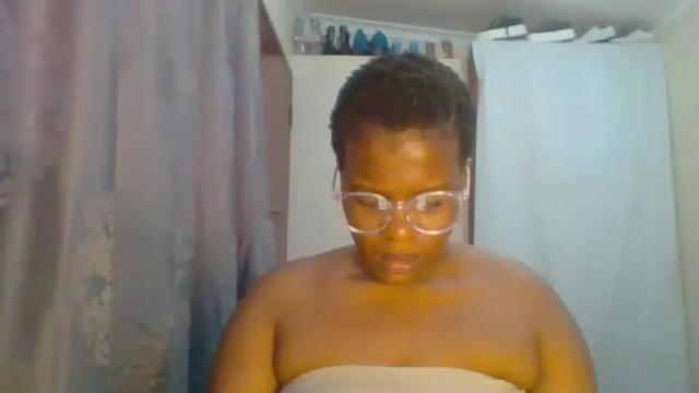 Image 4 of beequeen1996 Stream on Chaturbate on 17 months ago