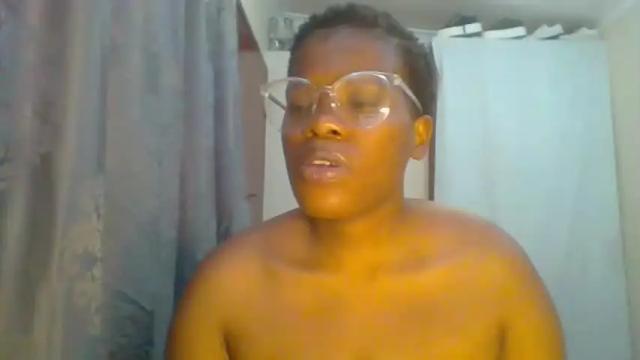 Image 7 of beequeen1996 Stream on Chaturbate on 17 months ago